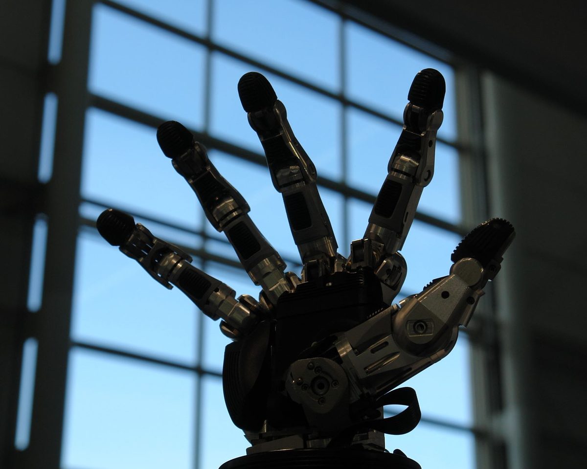 A five-finger servo-electric robotic hand